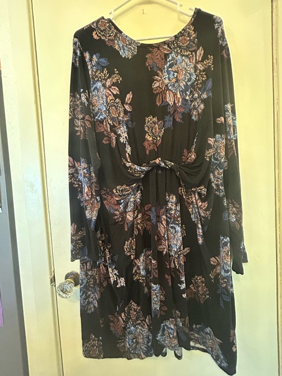 Maurices Dresses & Skirts - Maurices Black Long Sleeve Floral Knot-Front Midi Dress 2X